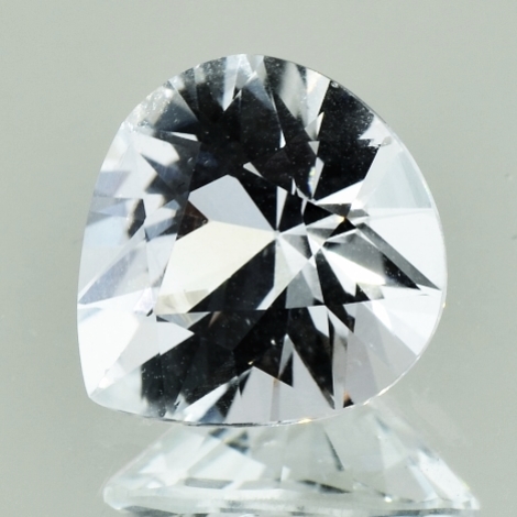 Topas, Tropfen facettiert (8,14 ct.) aus Nigeria (Plateau State) Topas, Tropfen facettiert (8,14 ct.) aus Nigeria (Plateau State)
