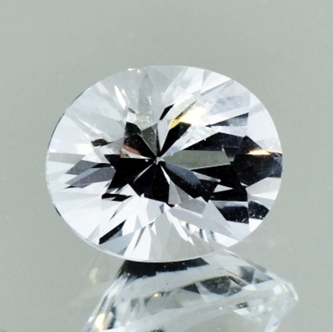 Topas, Oval facettiert (4,32 ct.) aus Nigeria (Plateau State) Topas, Oval facettiert (4,32 ct.) aus Nigeria (Plateau State)