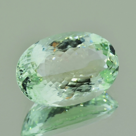 Edelberyll, Oval facettiert (28,93 ct.) aus Brasilien (Minas Gerais) Edelberyll, Oval facettiert (28,93 ct.) aus Brasilien (Minas Gerais)
