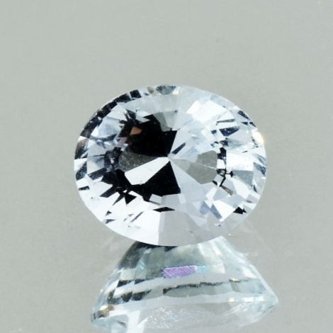 Aquamarin oval blassblau 2,04 ct Aquamarin oval blassblau 2,04 ct