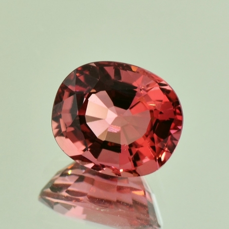 Turmalin, Oval facettiert (5,54 ct.) aus Nigeria Turmalin, Oval facettiert (5,54 ct.) aus Nigeria