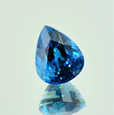 Zirkon, Tropfen facettiert (3,94 ct.) aus Kambodscha (Ratanakiri) Zirkon, Tropfen facettiert (3,94 ct.) aus Kambodscha (Ratanakiri)