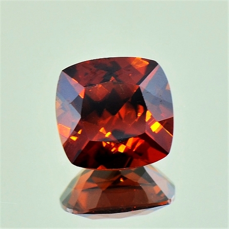 Zircon cushion orangy brown 4.93 ct Zircon cushion orangy brown 4.93 ct