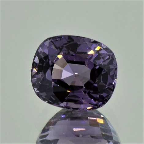 Spinell, Antikoval facettiert (5,40 ct.) aus Burma (Myanmar)