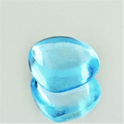 Blautopas, Tropfen Cabochon (17,56 ct.) aus Brasilien Blautopas, Tropfen Cabochon (17,56 ct.) aus Brasilien