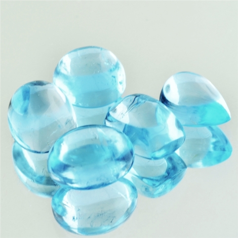 Blautopas Lot, Antik, oval, rund & Tropfen Cabochon (37,06 ct.) aus Brasilien Blautopas Lot, Antik, oval, rund & Tropfen Cabochon (37,06 ct.) aus Brasilien
