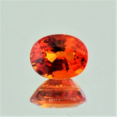 Saphir oval rötlich-orange 1,07 ct Saphir oval rötlich-orange 1,07 ct