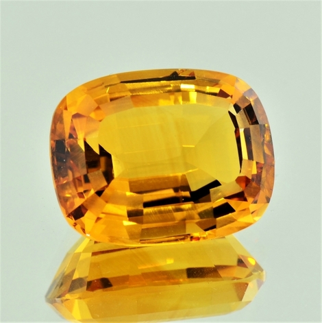 Citrin, Antikoval facettiert (23,65 ct.) aus Brasilien Citrin, Antikoval facettiert (23,65 ct.) aus Brasilien