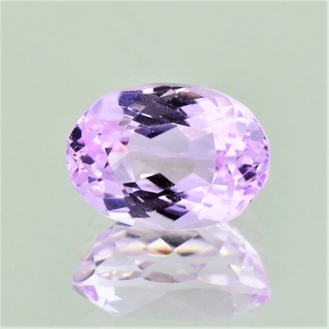 Kunzite oval 4.98 ct Kunzite oval 4.98 ct