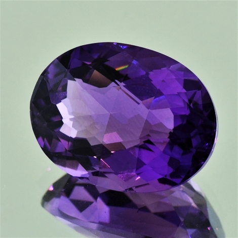 Amethyst, Oval facettiert (19,98 ct.) aus Bolivien Amethyst, Oval facettiert (19,98 ct.) aus Bolivien