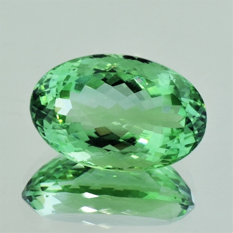 Prasiolith, Oval facettiert (31,32 ct.) aus Brasilien (Rio Grande do Sul) Prasiolith, Oval facettiert (31,32 ct.) aus Brasilien (Rio Grande do Sul)