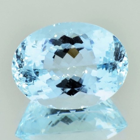 Aquamarin oval ungebrannt 21,89 ct Aquamarin oval ungebrannt 21,89 ct