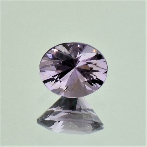 Spinell oval gräulich-flieder 1,18 ct