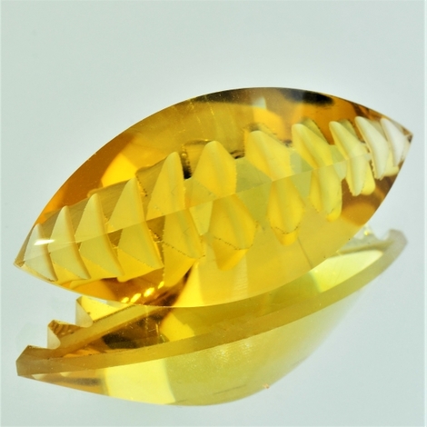 Citrin, Design-Navette facettiert (45,23 ct.) aus Brasilien