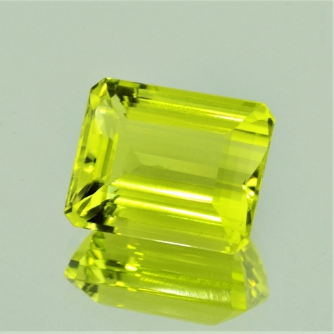 Lemon-Quarz, Achteck facettiert (24,92 ct.) aus Brasilien (Goiás, Ouro Verde) Lemon-Quarz, Achteck facettiert (24,92 ct.) aus Brasilien (Goiás, Ouro Verde)
