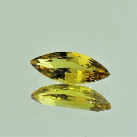 Sapphire marquise yellowish green unheated 1.58 ct Sapphire marquise yellowish green unheated 1.58 ct