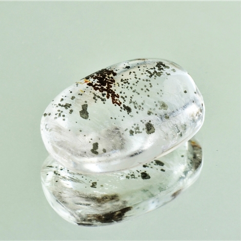 Einschluss-Quarz, Oval Cabochon (31,48 ct.) aus Brasilien Einschluss-Quarz, Oval Cabochon (31,48 ct.) aus Brasilien