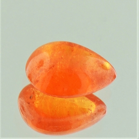 Mandarin-Granat Cabochon Tropfen 5,11 ct Mandarin-Granat Cabochon Tropfen 5,11 ct