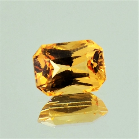 Hessonit Granat, Achteck facettiert (2,88 ct.) aus Sri Lanka Hessonit Granat, Achteck facettiert (2,88 ct.) aus Sri Lanka
