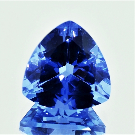 Fluorit, Triangel facettiert (15 - 17 ct.) aus Namibia Fluorit, Triangel facettiert (15 - 17 ct.) aus Namibia