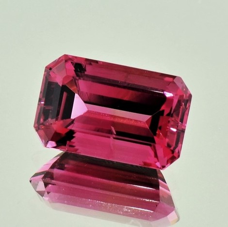 Rubellit Turmalin octagon rosarot 7,13 ct Rubellit Turmalin octagon rosarot 7,13 ct