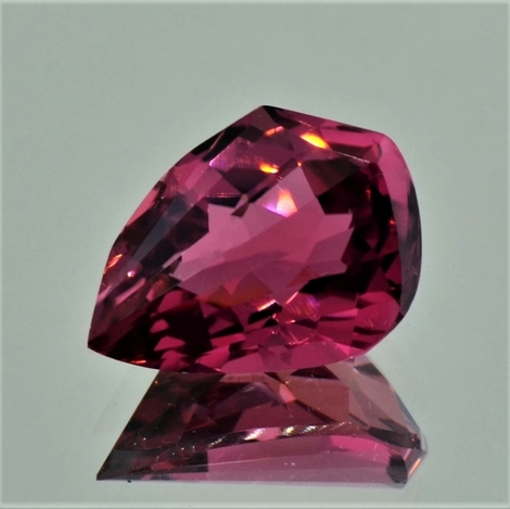 Rubellite Tourmaline Fantasy pinkish red 7.82 ct Rubellite Tourmaline Fantasy pinkish red 7.82 ct