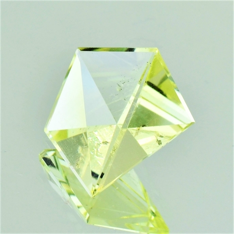 Edelberyll Fantasy-Spiegelschliff 12,09 ct Edelberyll Fantasy-Spiegelschliff 12,09 ct