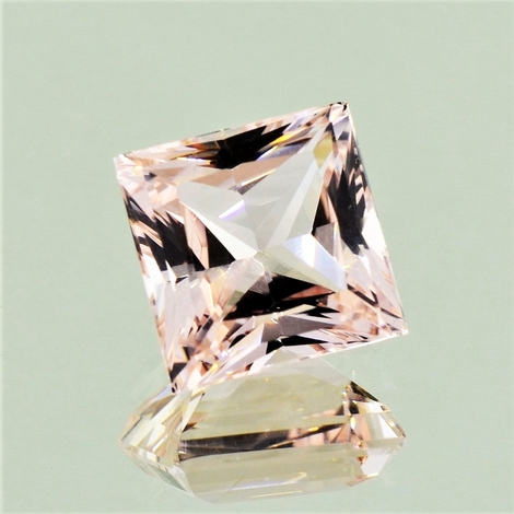 Morganite princess 6.46 ct Morganite princess 6.46 ct