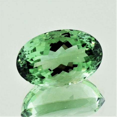 Prasiolith, Oval facettiert (25,23 ct.) aus Brasilien (Rio Grande do Sul) Prasiolith, Oval facettiert (25,23 ct.) aus Brasilien (Rio Grande do Sul)