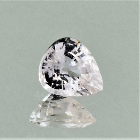 Saphir, Tropfen facettiert (1,02 ct.) aus Madagaskar Saphir, Tropfen facettiert (1,02 ct.) aus Madagaskar