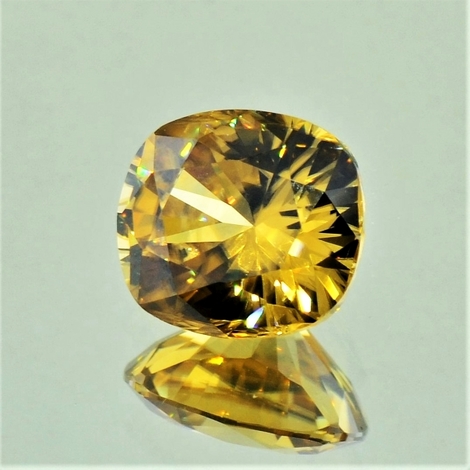 Zirkon, Antikoval facettiert (5,05 ct.) aus Tansania Zirkon, Antikoval facettiert (5,05 ct.) aus Tansania