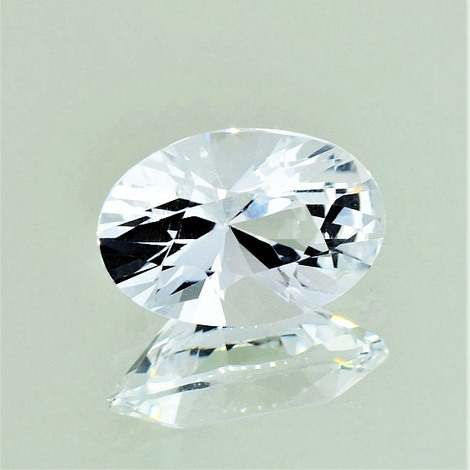 Topas, Oval facettiert (7,50 ct.) aus Nigeria (Plateau State) Topas, Oval facettiert (7,50 ct.) aus Nigeria (Plateau State)