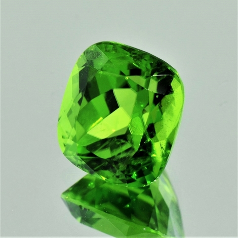 Peridot antik 11,31 ct