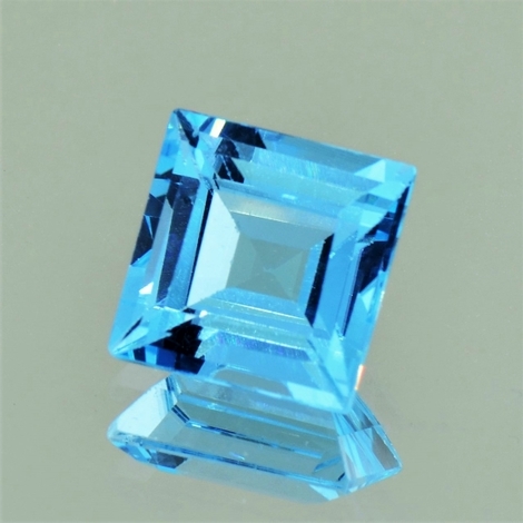 Blautopas, Quadrat facettiert (9,11 ct.) aus Brasilien Blautopas, Quadrat facettiert (9,11 ct.) aus Brasilien