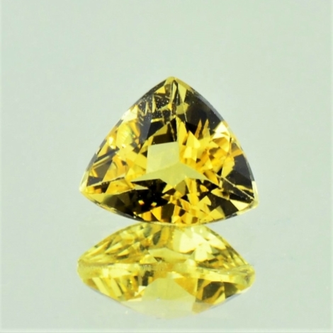Goldberyll, Triangel facettiert (2,35 ct.) aus Brasilien Goldberyll, Triangel facettiert (2,35 ct.) aus Brasilien