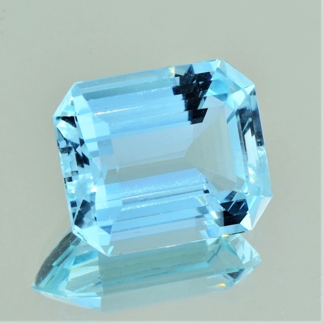 Aquamarine octagon light blue 21.23 ct Aquamarine octagon light blue 21.23 ct