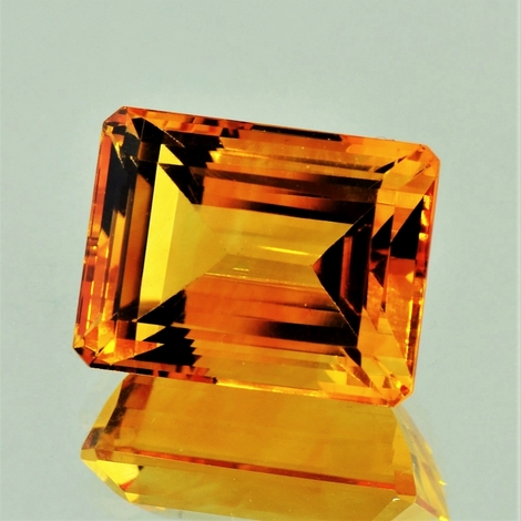 Citrin, Achteck facettiert (28,23 ct.) aus Brasilien Citrin, Achteck facettiert (28,23 ct.) aus Brasilien