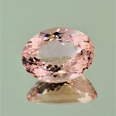 Morganit, Oval facettiert (17,92 ct.) aus Brasilien (Minas Gerais) Morganit, Oval facettiert (17,92 ct.) aus Brasilien (Minas Gerais)