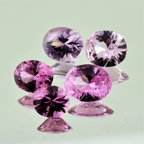 Spinell Lot, Oval facettiert (5,14 ct.) aus Burma (Myanmar) Spinell Lot, Oval facettiert (5,14 ct.) aus Burma (Myanmar)