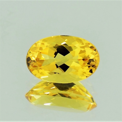Goldberyll, Oval facettiert (4,60 ct.) aus Brasilien (Minas Gerais) Goldberyll, Oval facettiert (4,60 ct.) aus Brasilien (Minas Gerais)