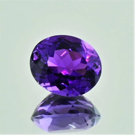 Amethyst, Oval facettiert (5,71 ct.) aus Bolivien Amethyst, Oval facettiert (5,71 ct.) aus Bolivien