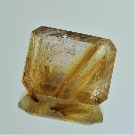 Rutilquarz, Achteck facettiert (29,20 ct.) aus Brasilien Rutilquarz, Achteck facettiert (29,20 ct.) aus Brasilien