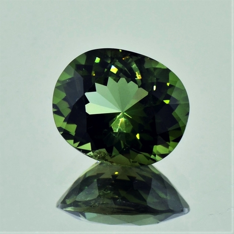 Verdelith, Oval facettiert (5,44 ct.) aus Nigeria Verdelith, Oval facettiert (5,44 ct.) aus Nigeria
