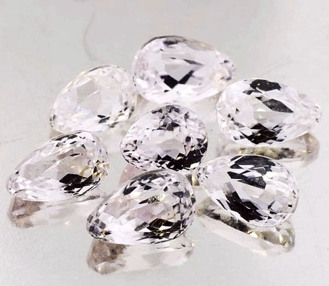 Kunzit Lot, Tropfen facettiert (23,62 ct.) aus Pakistan Kunzit Lot, Tropfen facettiert (23,62 ct.) aus Pakistan
