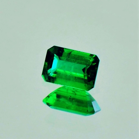 Smaragd, Achteck facettiert (0,49 ct.) aus Brasilien Smaragd, Achteck facettiert (0,49 ct.) aus Brasilien