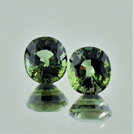 Verdelith Duo Turmaline oval dunkelgrün 6,34 ct