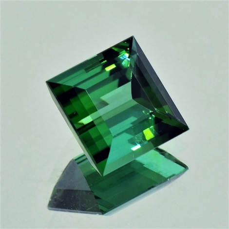 Green Tourmaline Tourmaline Carre 5.49 ct Green Tourmaline Tourmaline Carre 5.49 ct