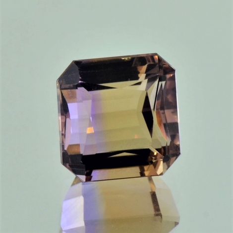 Ametrin, Achteck facettiert (10,68 ct.) aus Bolivien (Anahi Mine) Ametrin, Achteck facettiert (10,68 ct.) aus Bolivien (Anahi Mine)
