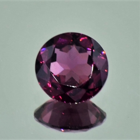 Rhodolith, Rund facettiert (2,90 ct.) aus Mosambik (Manica) Rhodolith, Rund facettiert (2,90 ct.) aus Mosambik (Manica)
