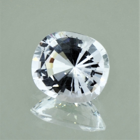 Topas, Antikoval facettiert (5,51 ct.) aus Nigeria (Plateau State) Topas, Antikoval facettiert (5,51 ct.) aus Nigeria (Plateau State)